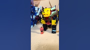 The original Power of Primes Predaking came with a TitanMaster…. Who knew?!!@TransformersTheShow