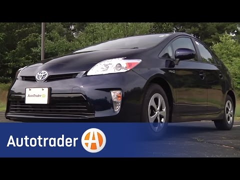 2012-toyota-prius---hybrid-|-new-car-review-|-autotrader