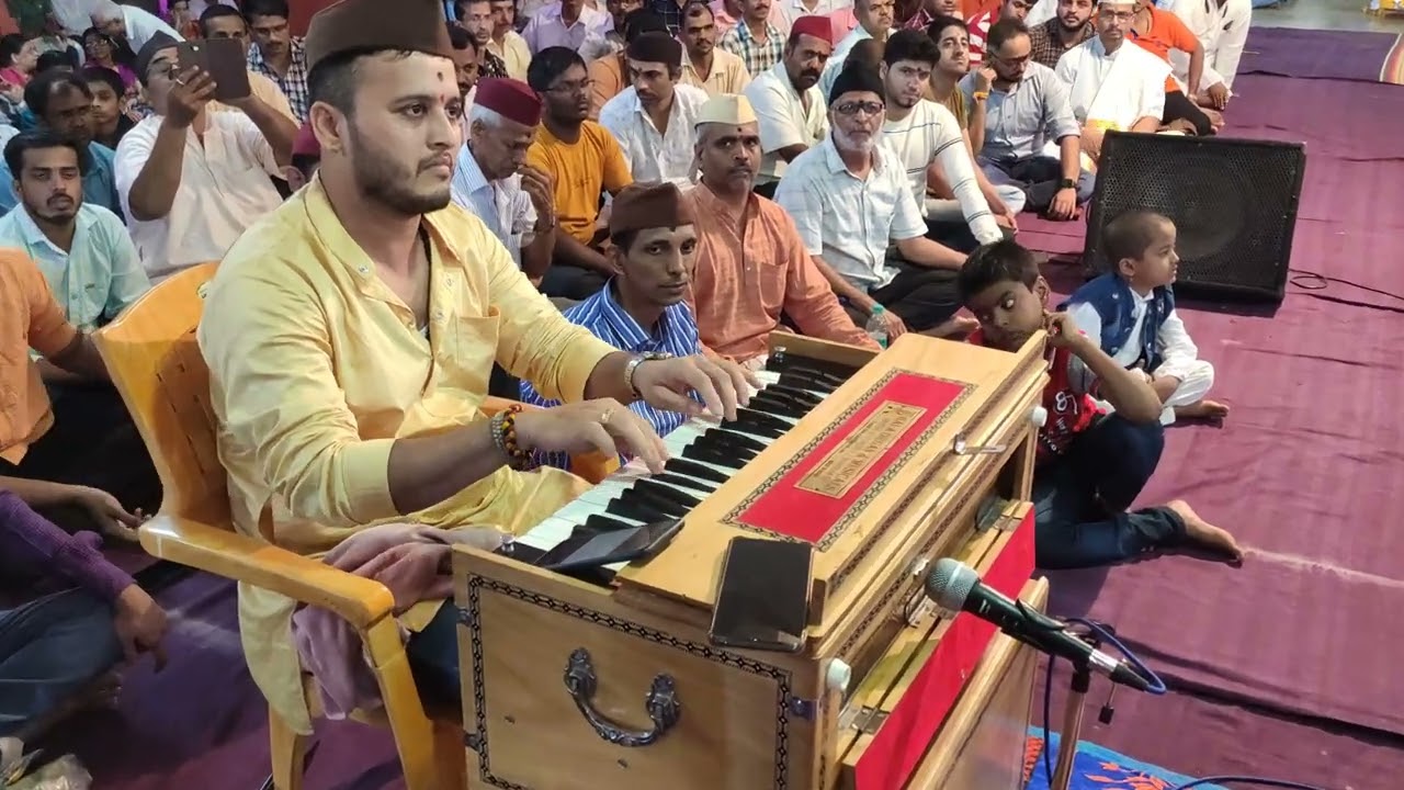 कोण तुझं सम सांग मज गुरु राया सादर कर्ते श्री सुशील गद्रे ,तबला राजू जोशी ,,