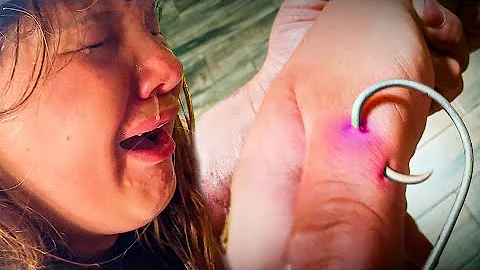 HOOK IN HAND!! Plus Bloodworm in Ear!