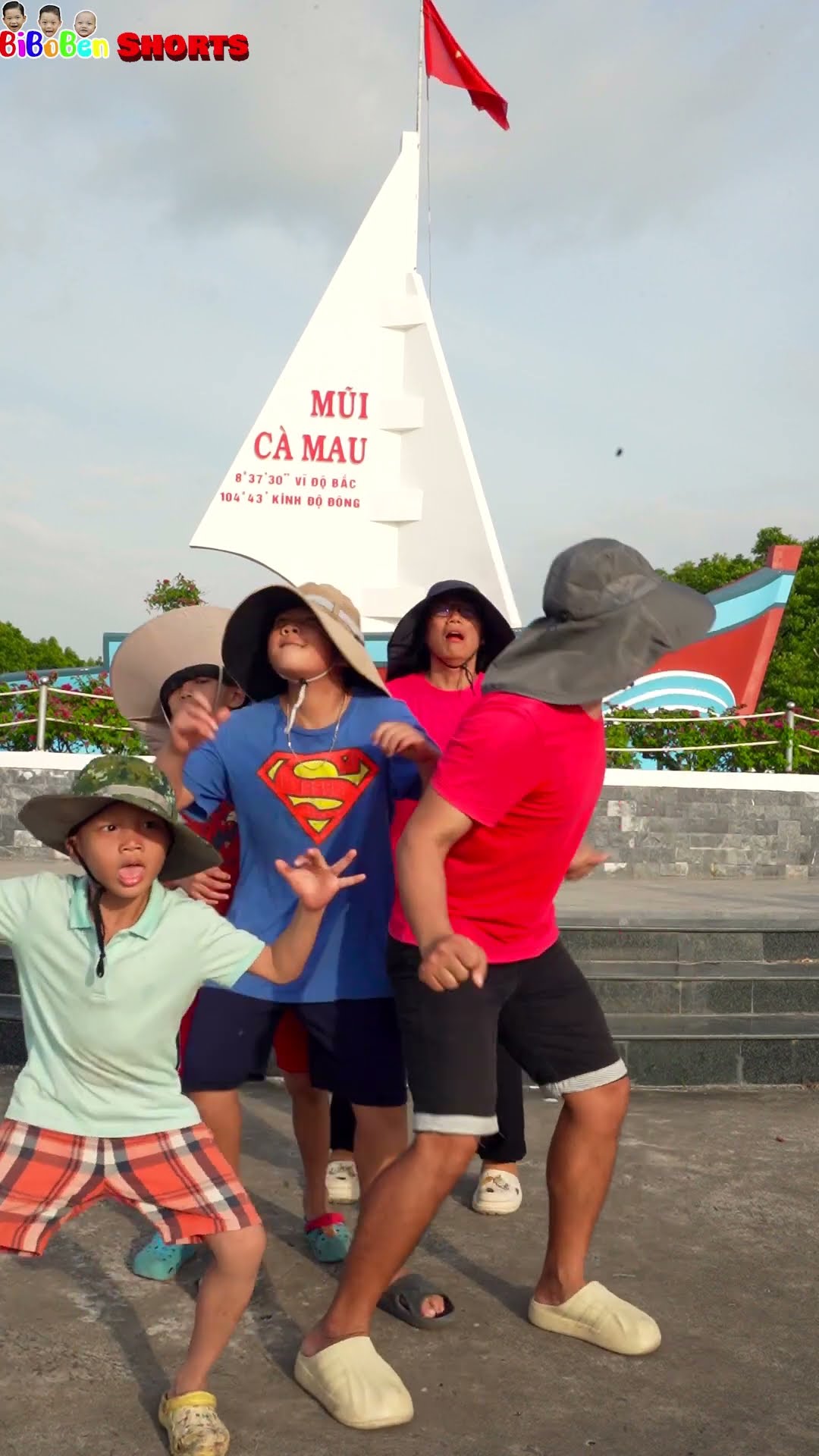 Crazy Dance Gecko | Tắc kè ở đâu? ????#dance #funny #fun #shorts