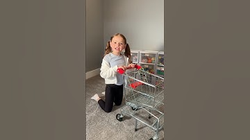 “CAN I GO SHOPPING IN YOUR FIDGET LOFT?!” 🛒😱🛍️ @HallieOnStage114 #cute #shopping #trend #fun