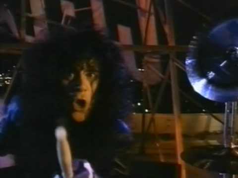 Kiss - Hide Your Heart - Alternate Uncensored Version (Johnny has a gun) - Music Video (1989)