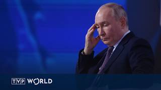 Putin in trouble: Is Russia's economy collapsing? | Midday Report