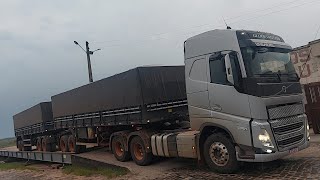 VOLVO FH 9 EIXOS CARREGADO - PASSANDO PELA BALANÇA