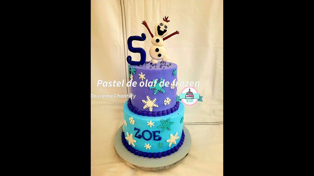 Pastel del olaf de crema Chantilly 2 pisos