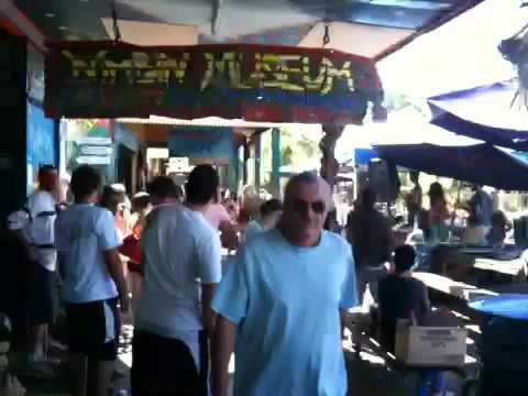 Mainstreet Nimbin, Ossie Hippietown