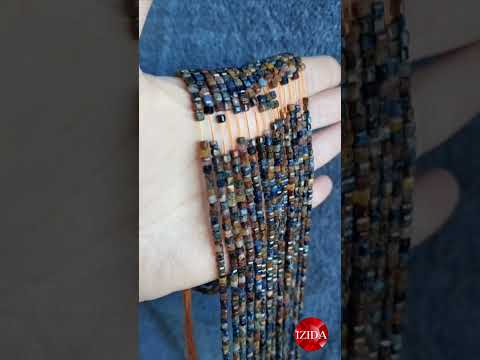 Намистини з натурального каменю Петерсит гранований кубик d-3мм (+ -) мм L-39см, видео 1