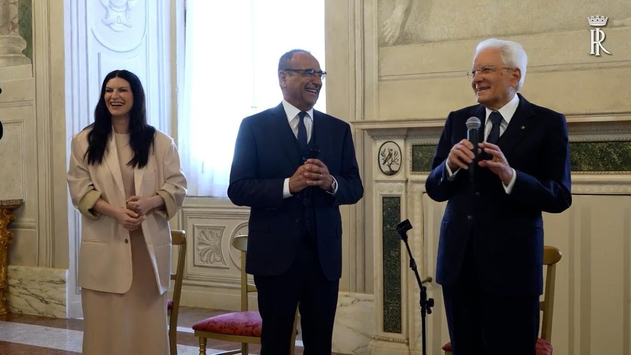 I big di Sanremo al Quirinale intonano Azzurro. Mattarella: 