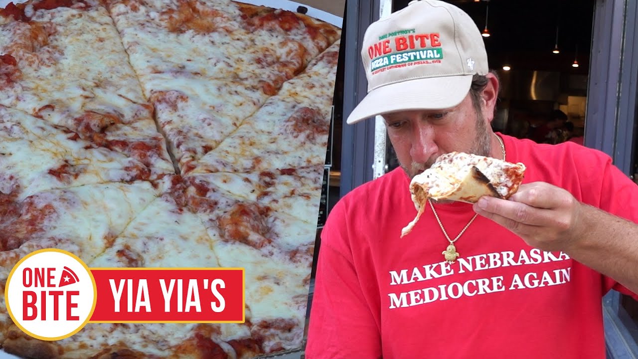 Barstool Pizza Review - Yia Yia's (Lincoln, NE)