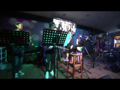 信乐团  -  One Night in Beijing (Live Version at OBAR Punggol)