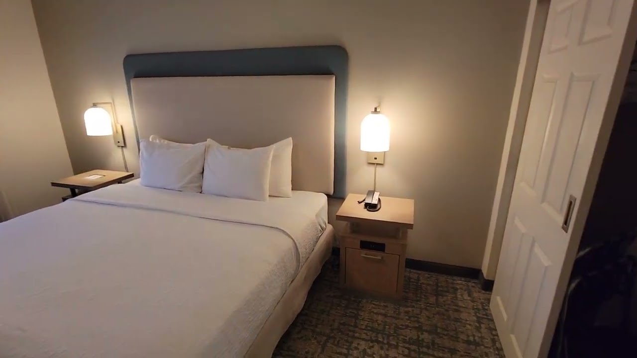 Hilton Homewood Suites Miami Airport 2 bedroom Suite