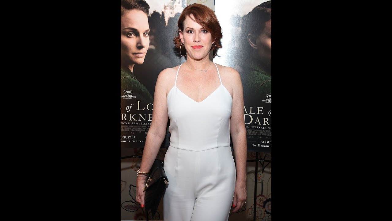 Molly Ringwald Reveals Doctor Aboard Airplane Saved Her Father's Life