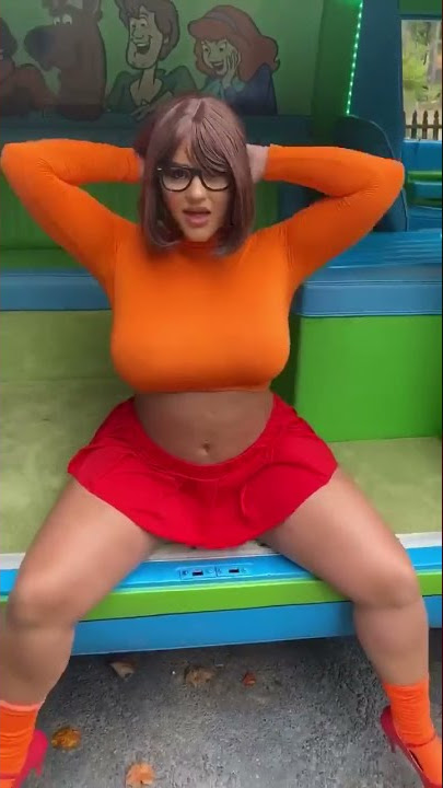 What should Shaggy do next? 😜World Angels #Velma #Scooby #Doo