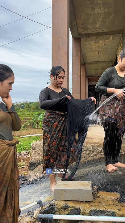 makes you feel at home watching village girls bathe with friends