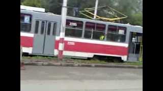 Трамвай сошёл с рельс