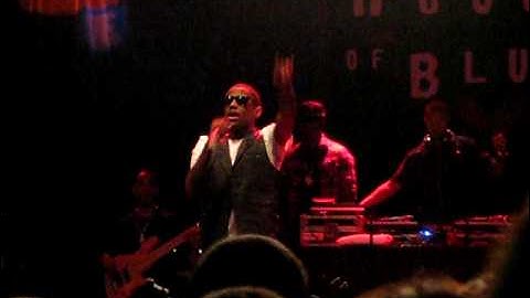 Fabolous - So Into You Live Boston
