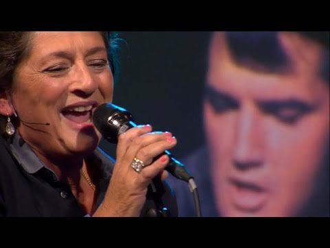 Update Annet en Frédérique laten Elvis herleven - RTL LATE NIGHT