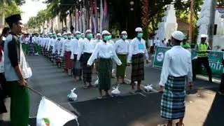 PENUH DAGELAN! Pasukan Baris Berbaris Ini Bikin Ngakak