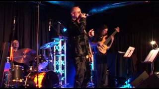 Famous ERIC VAN ARO - Pick up the pieces Profile