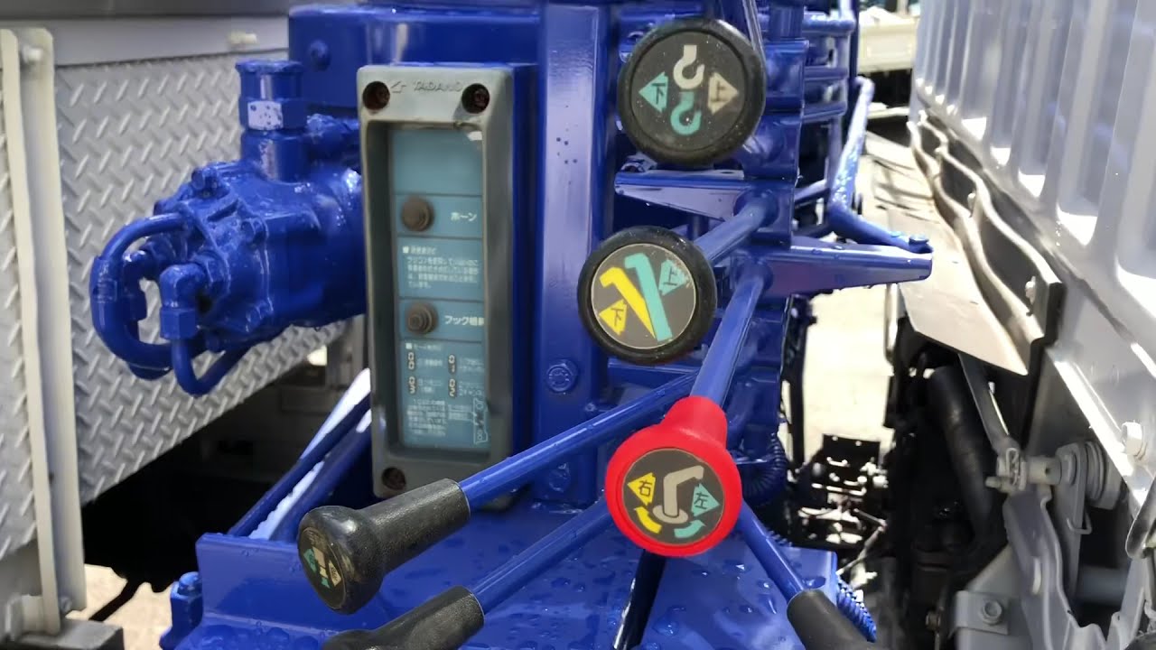 タダノ製クレーンの操作レバーのカバーを交換します！タダノ ZF263 