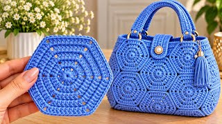 You’ll Love This Beautiful Crochet Bag Made with a Stunning Motif! 🧶💙