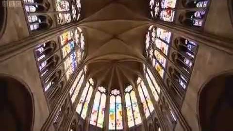 Romanesque v Gothic Architechture