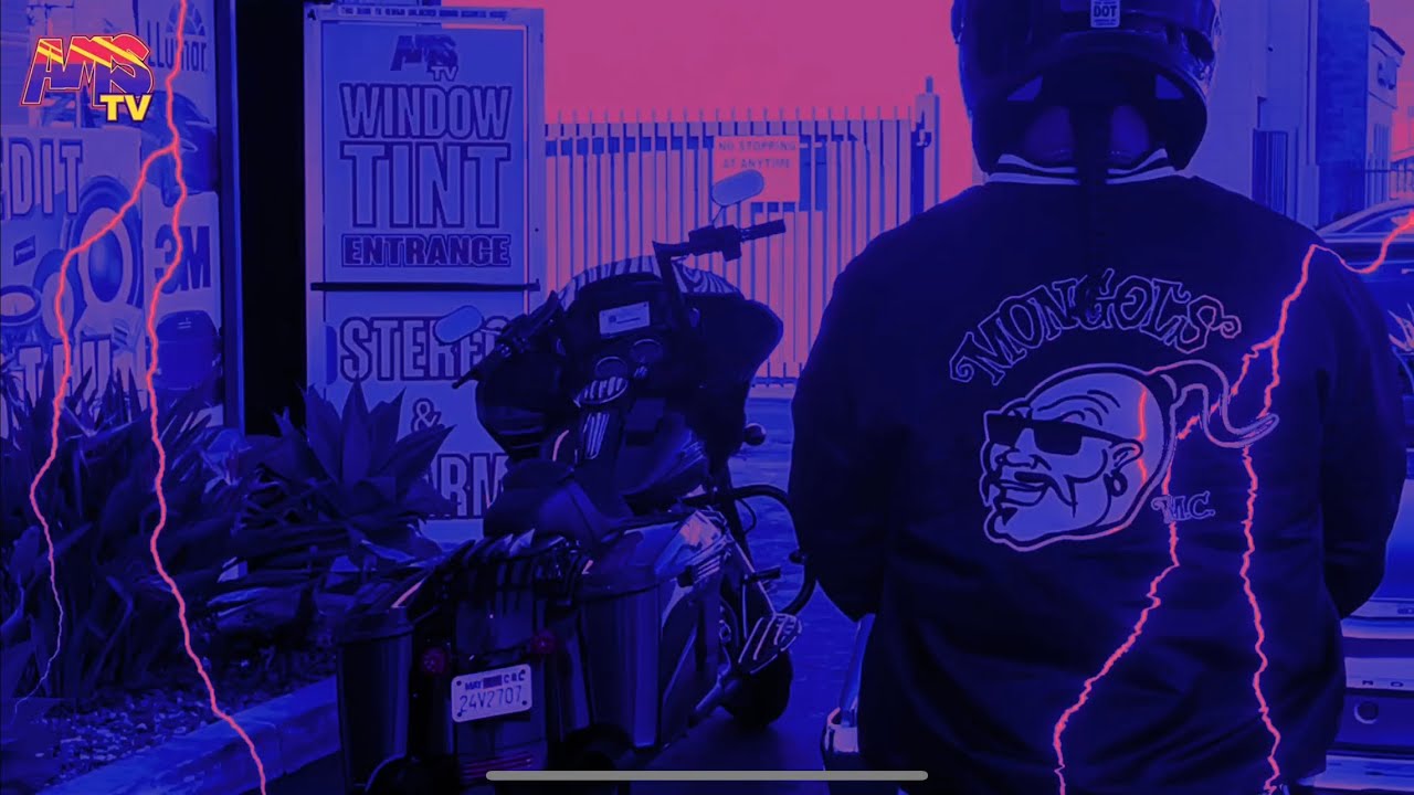 Mongols Compton Harley Davidson road glide getting  AMS signature plus bagger stereo sound system