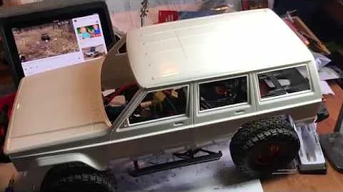 Axial SCX 10 II Build  with Mods Team Raffee Hard Body XJ