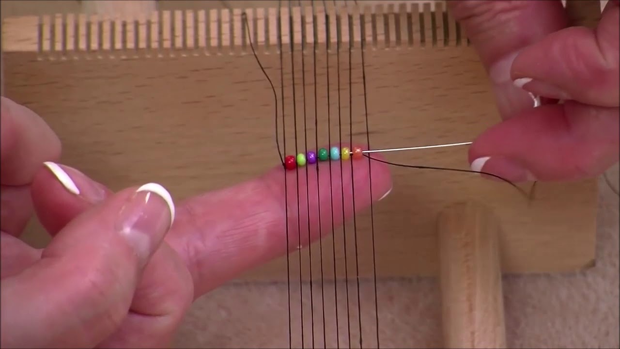 Comment créer les manchettes perlées