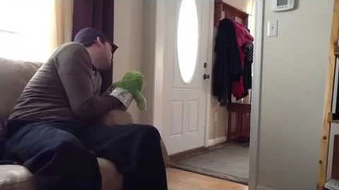 Leah kisses daddy