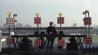 Hernan Cattaneo played \\