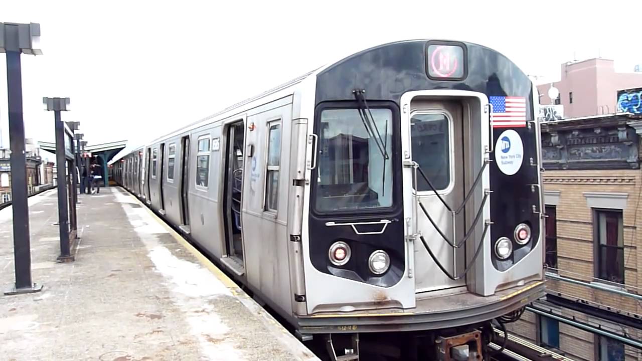R160A M trains at Seneca Avenue