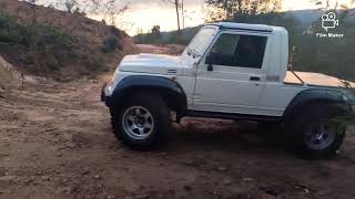 Suzuki Samurai pickup offroad