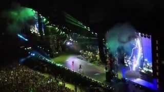 Eminem Feat. Rihanna - "The Monster" LIVE Metlife Stadium