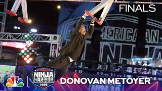Donovan Metoyer Gives a Master Class in Style and Athleticism - American Ninja Warrior Finals 2020