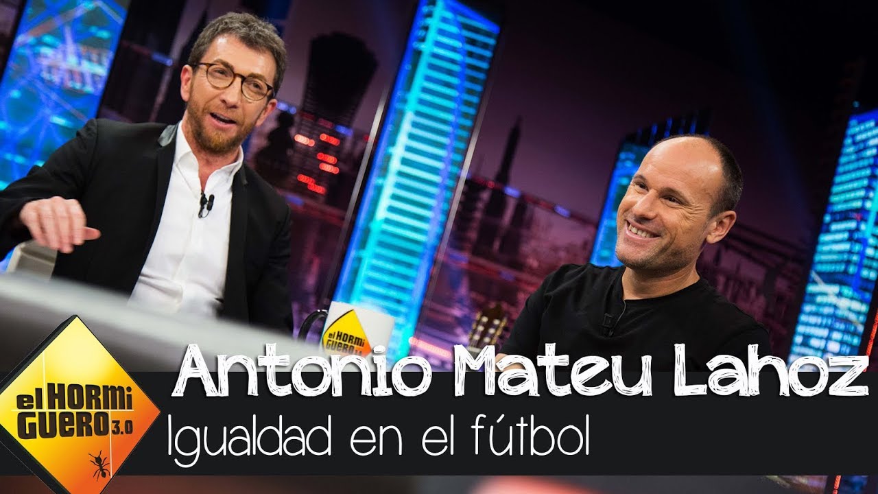 El sincero mensaje de Mateu Lahoz sobre la igualdad en el fútbol - El Hormiguero 3.0 antena3.comro