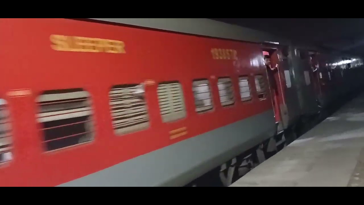 Train no. 15909 Dibrugarh-lalgarh avadh assam express arriving bahadurgarh railway station 