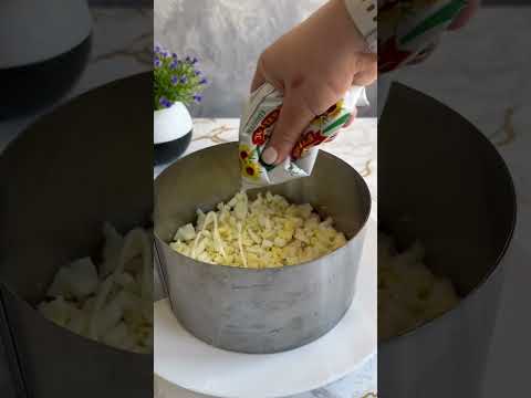 Салат с курицей и черносливом #рецепты #салат #салатнановогоднийстол #курица #чернослив #салаты