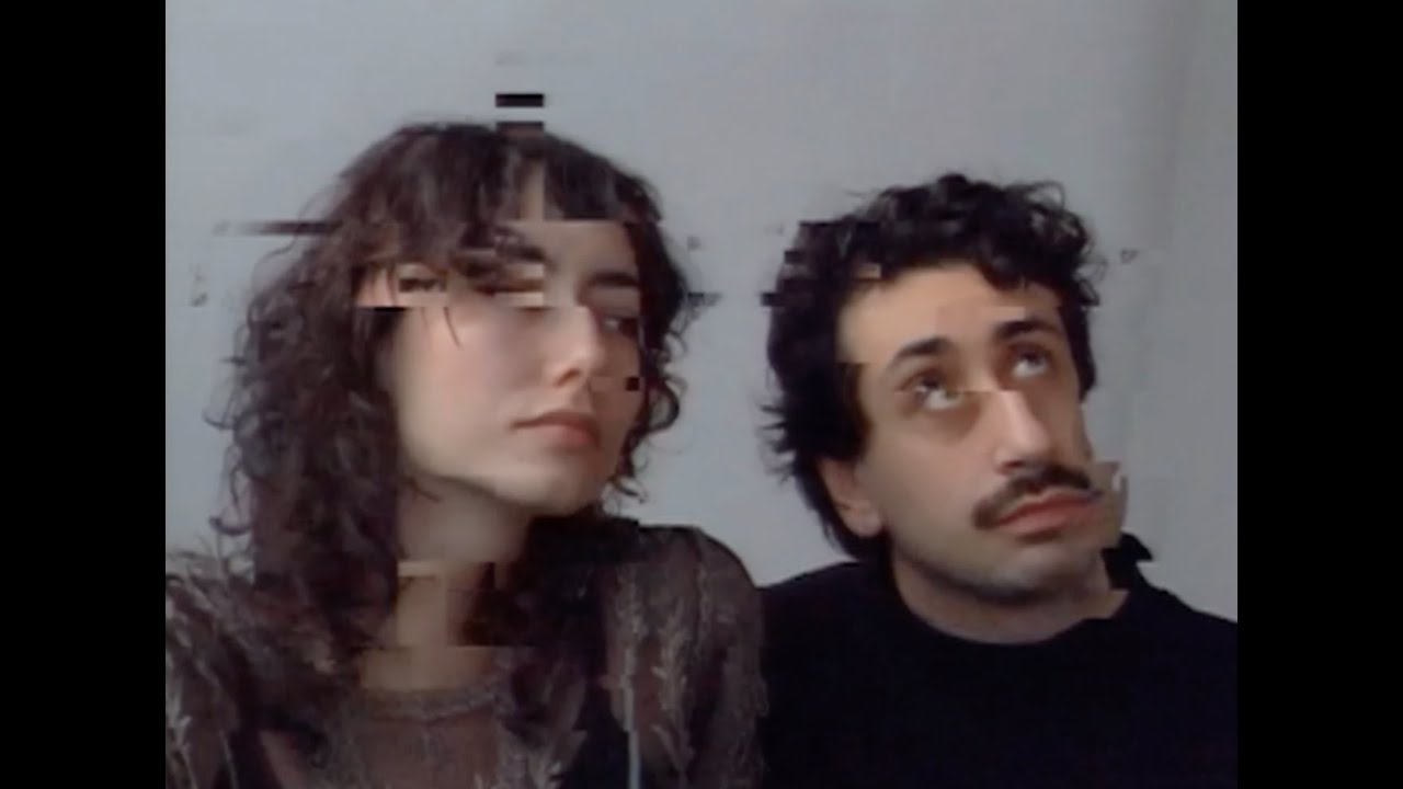 Guarda Jamais t'oublier - Valse Fréquence (Vidéoclip) su YouTube Guarda Jamais t'oublier - Valse Fréquence (Vidéoclip) su YouTube