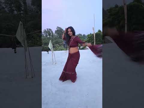 वायरल डांस #dance #ekmotahathighumechala #nayenawelidulhanparpehledin #comedy