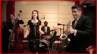 Римейк «Careless Whisper» в исполнении Robyn Adele Anderson и Dave Koz.