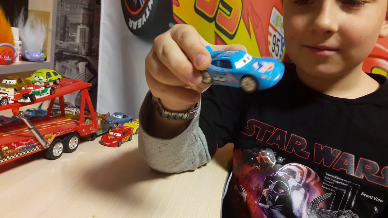 Вова-вова обзор игрушек - машинок из мультфильма "Тачки"