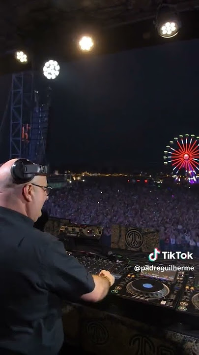 Keren banget #pastor #padre Guilherne ini pas tampil nge #dj #djremix #djviral