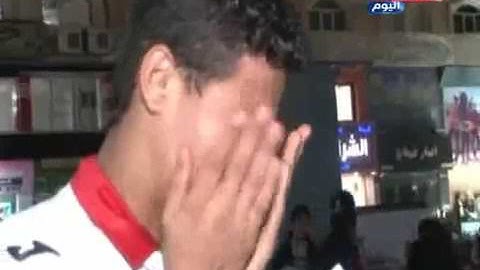 بكاء هستيري من مشجع زملكاوي بعد التعادل مع بترو اتليتكو: والله حرام