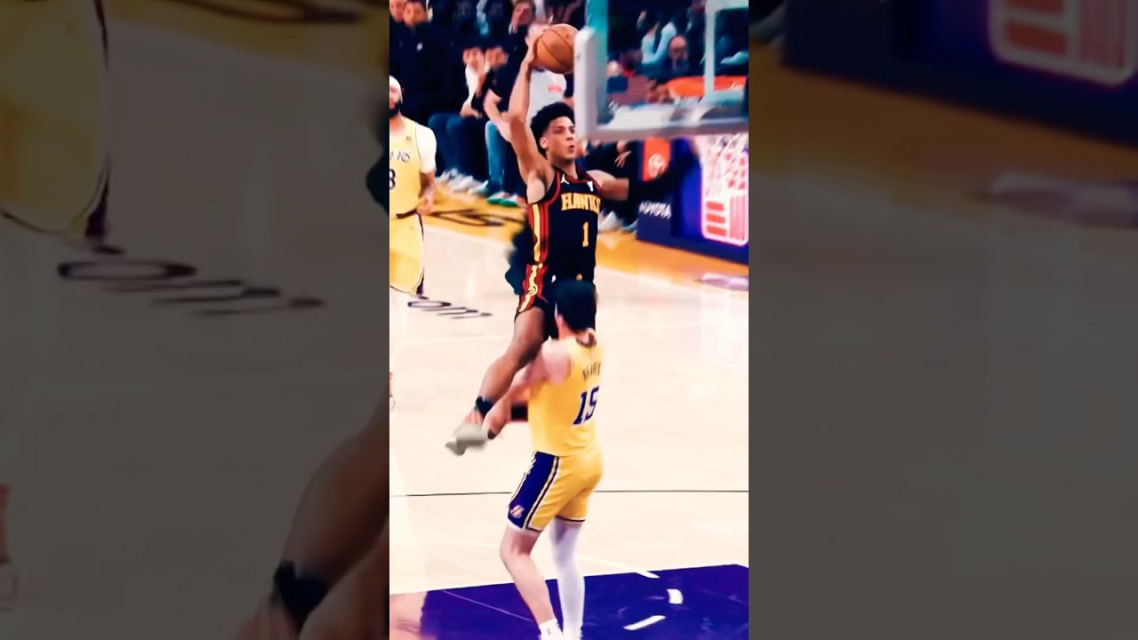 JALEN JOHNSON POSTER ON AUSTIN REAVES 😳 #shortvideo #shorts #basketball #nba #sports #ballislife