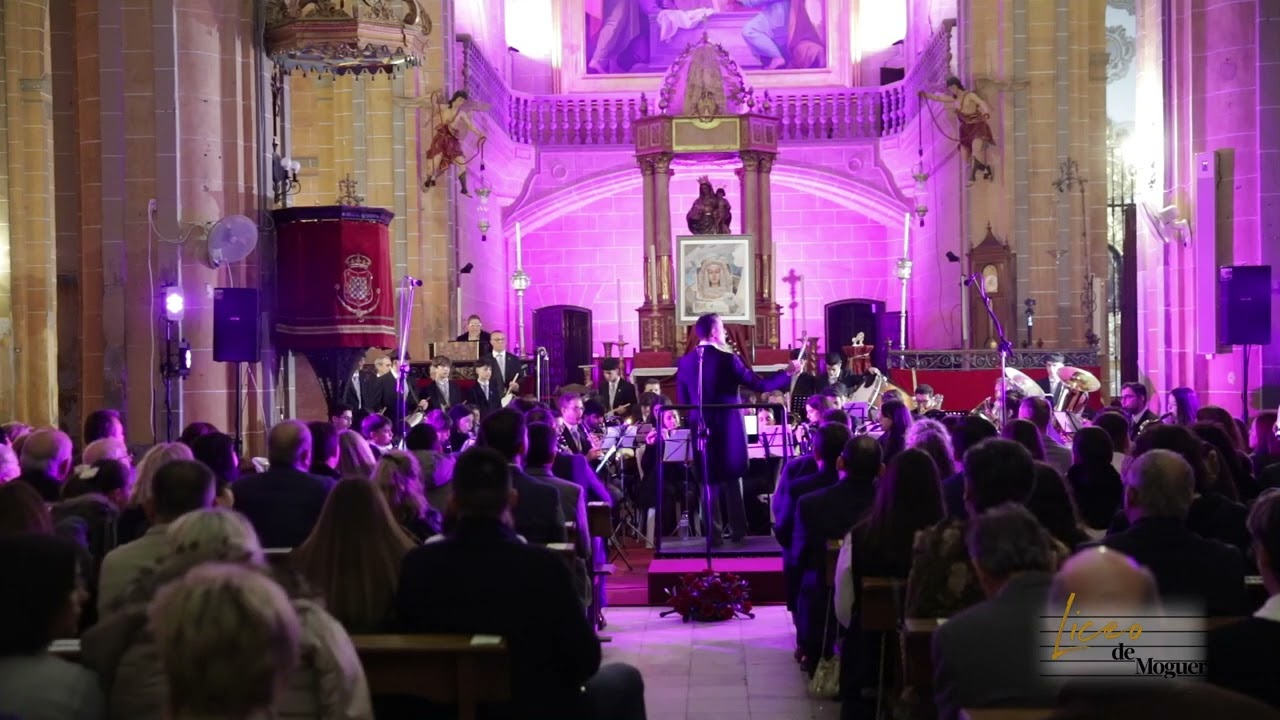 Siempre Dolores - Víctor M. Ferrer