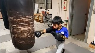 小学2年生ボクサー 日々の練習風景 #サンドバッグ打ち #ミット打ち #ボクシング #キッズボクサー #kids #boxer #boxing #Japanese #8 year old