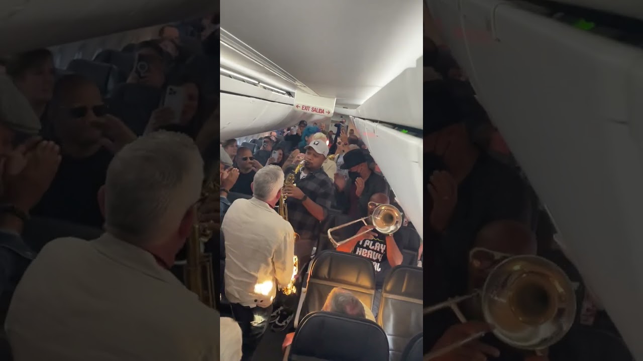 Airplane Jam during delayed flight