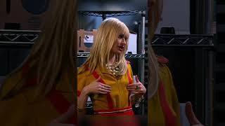 maxx wants threesome🤣 #shorts #funny #viral#2brokegirls #comedy #humor